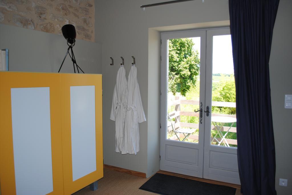 Les Foucauds Otel Saint-Quentin-de-Caplong Oda fotoğraf
