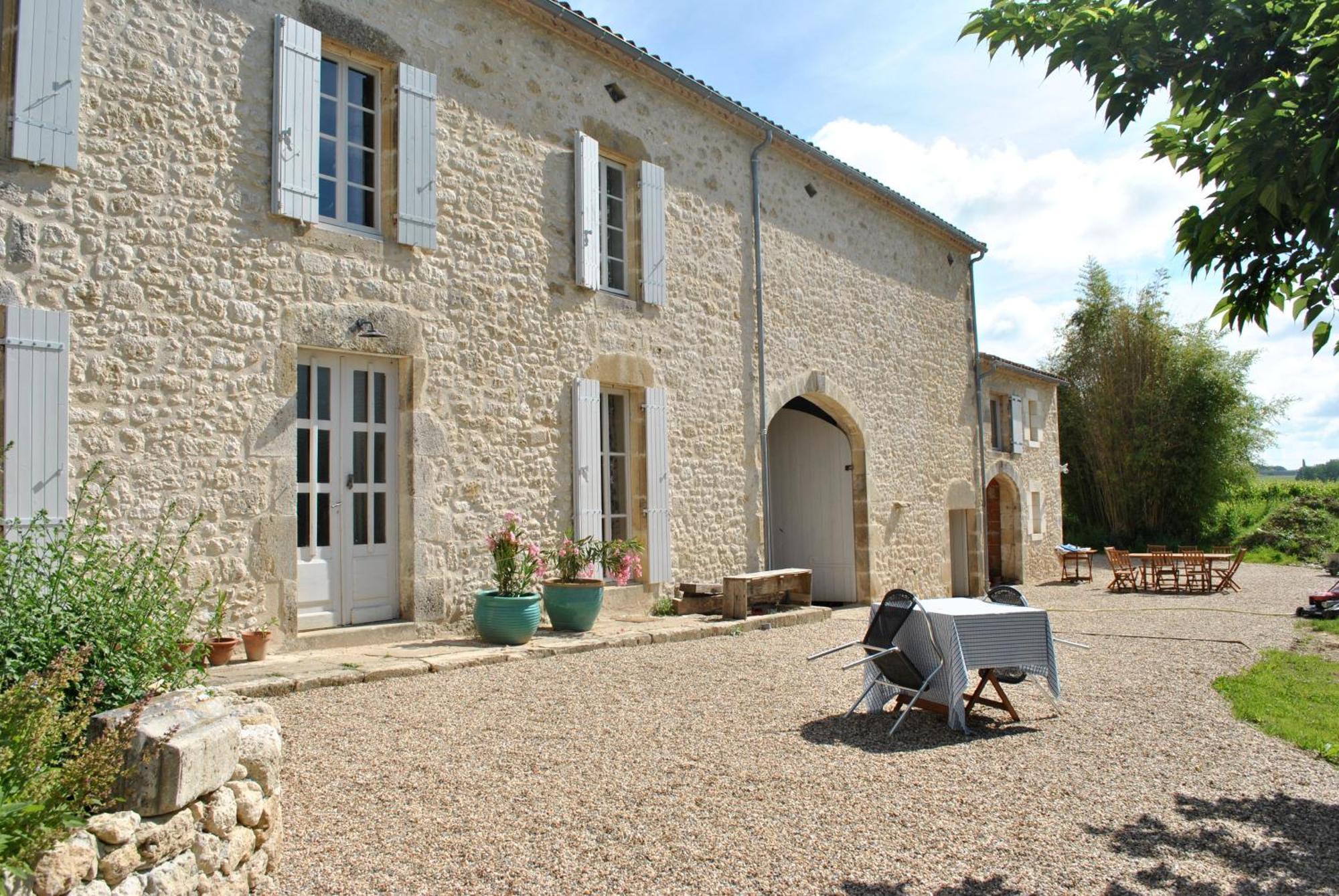 Les Foucauds Otel Saint-Quentin-de-Caplong Dış mekan fotoğraf